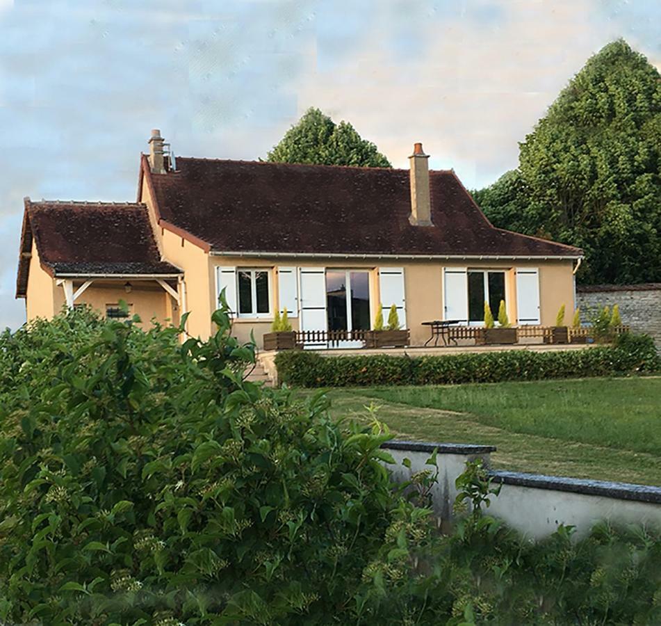 La Maison Et Son Jardin Sur Le Canal De Bourgogne Ravieres 外观 照片